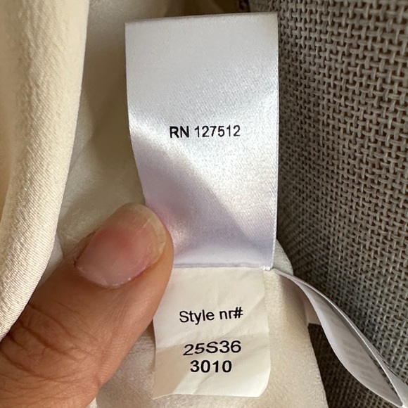 Narciso Rodriguez Cream Sleeveless Keyhole Camisole - Picture 9 of 12